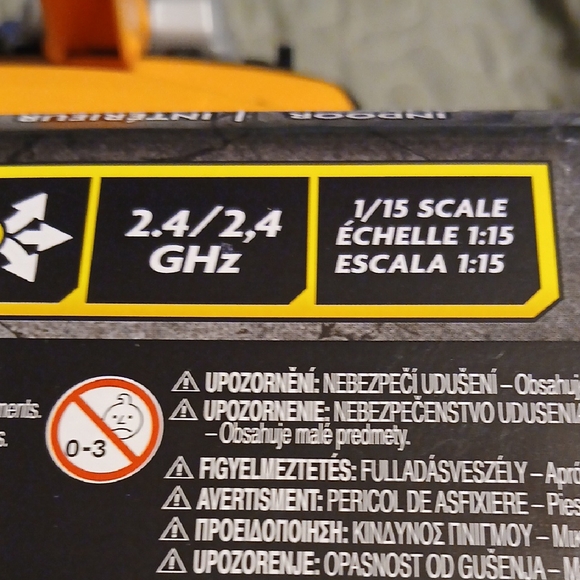 JCB Digatron Remote Control Truck - Black and Yellow. - Picture 8 of 10